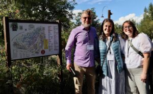 Perinatal researchers attend tour of Cheyenne Mountain Zoo during special event at an annual scientific meeting.